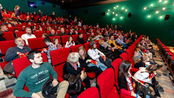 Bobi at the festive premiere „My grandfather fell from Mars“